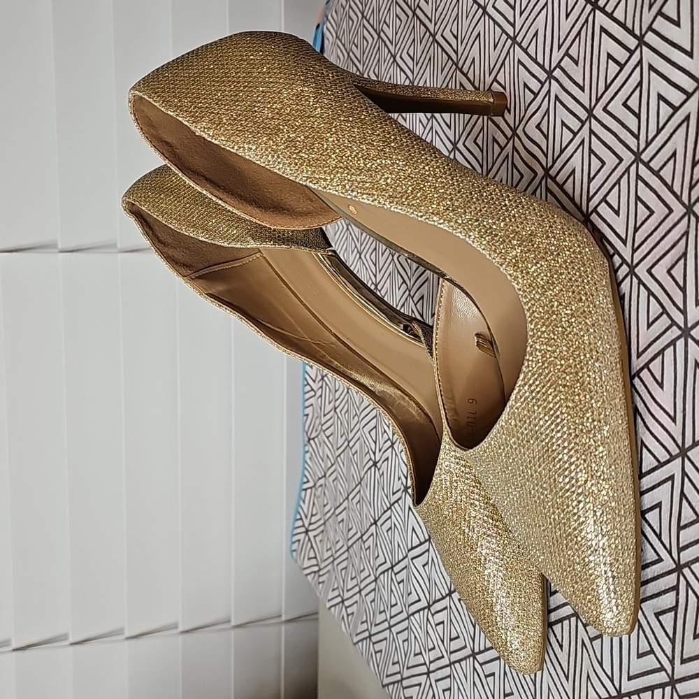 AEROSOLES Gold Glitter Pointed Toe Stiletto Heels